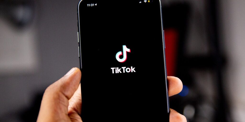 Akun Pro TikTok: Panduan Lengkap untuk Tingkatkan Jangkauan dan Raih Keuntungan